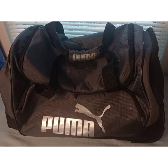Large Puma Duffle bag with extended handle and wheels. Sports or travel. Clean - Picture 1 of 16